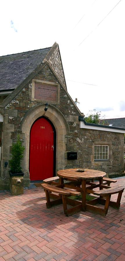 James John Hamilton House And Backpacker Hostel Fishguard Esterno foto