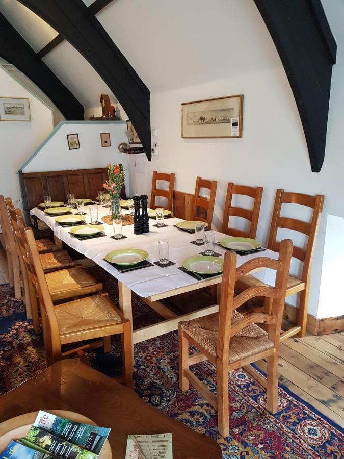 James John Hamilton House And Backpacker Hostel Fishguard Esterno foto