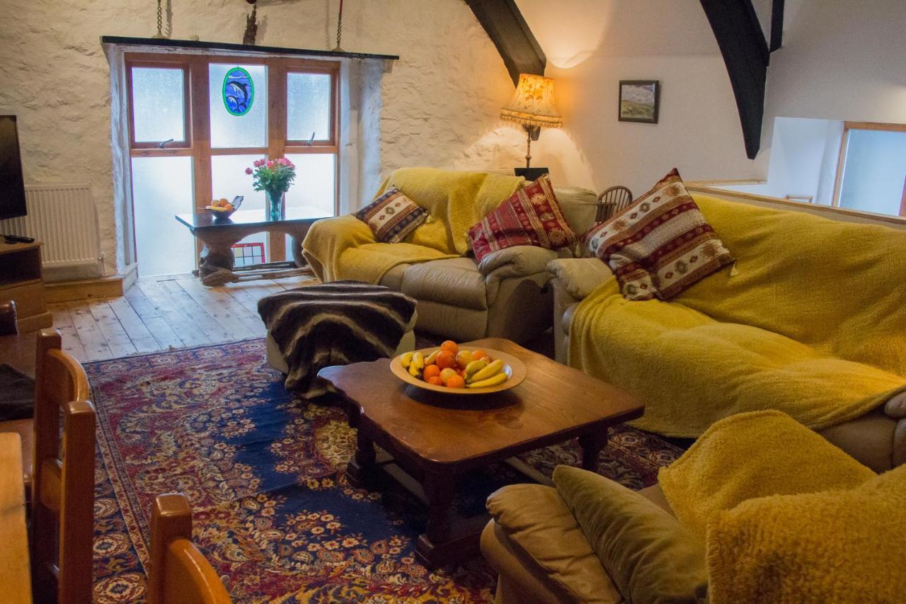 James John Hamilton House And Backpacker Hostel Fishguard Esterno foto